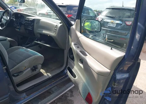 2000 Ford Explorer Xlt z USA, uszkodzony, nr VIN 1FMZU73E5YZA82211